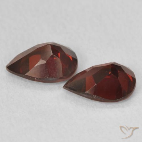 Pedras preciosas de Granada Piropo Vermelho Sangue Profundo natural de 1.43 ct, Formato de pêra, VVS-VS