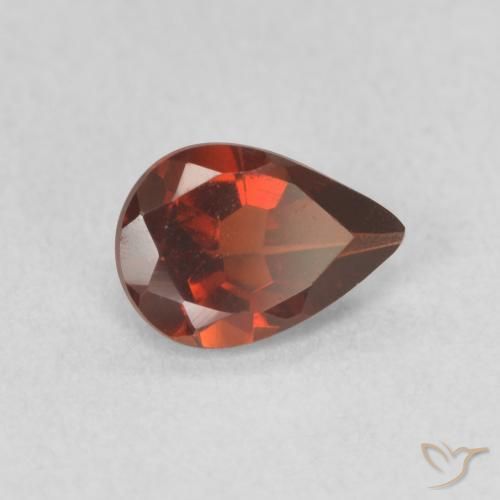 Granada Piropo vermelho médio Natural 0.72ct, Formato de pêra, VVS