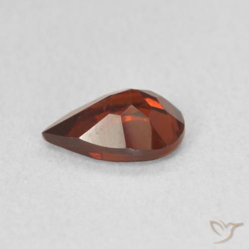 Granada Piropo vermelho médio Natural 0.72ct, Formato de pêra, VVS