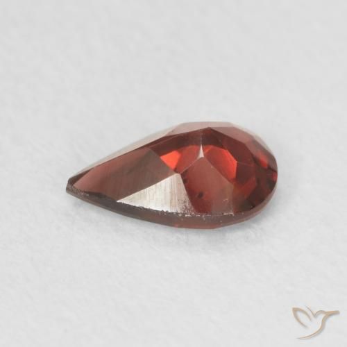 Granada Piropo vermelho intenso Natural 0.74ct, Formato de pêra, VVS
