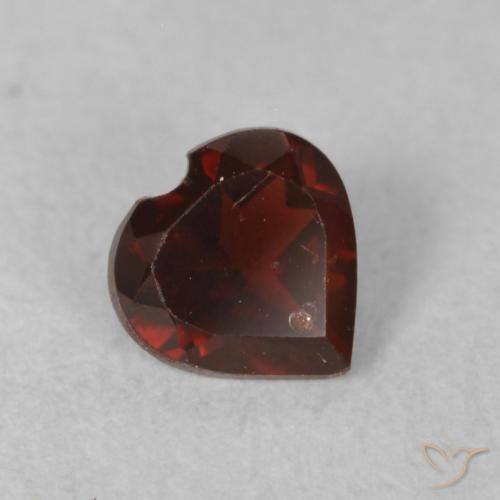 Granada Piropo Vermelho escuro Natural 0.56ct, Coração, VS