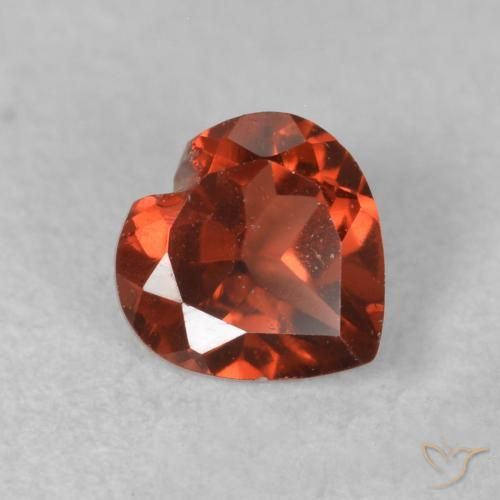 Granada Piropo vermelho médio Natural 0.66ct, Coração, VS