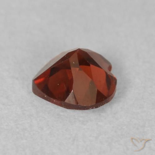 Granada Piropo vermelho médio Natural 0.63ct, Coração, VS