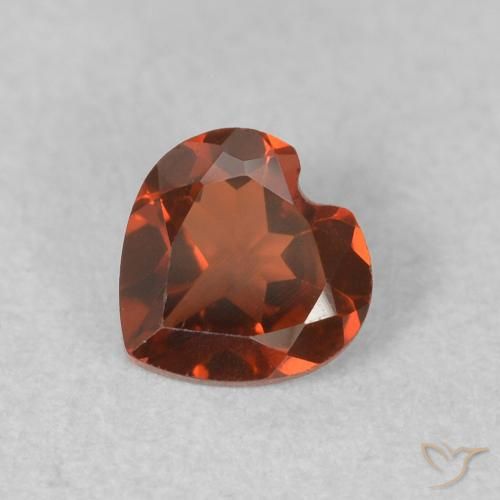0.55ct Natural Medium Dark-Red Granada Piropo, Coração, VVS-VS