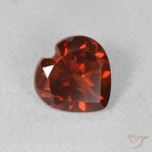 Granada Piropo vermelho médio Natural 0.55ct, Coração, VVS-VS