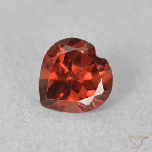 0.64ct Natural vermelho médio Granada Piropo, Coração, VS