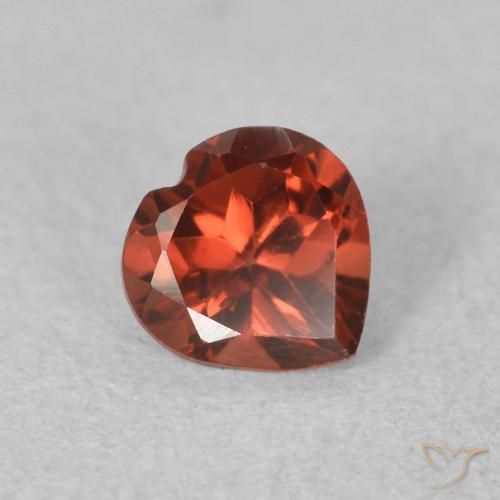 Granada Piropo vermelho médio Natural 0.64ct, Coração, VS