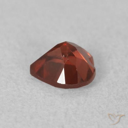 Granada Piropo vermelho médio Natural 0.64ct, Coração, VS