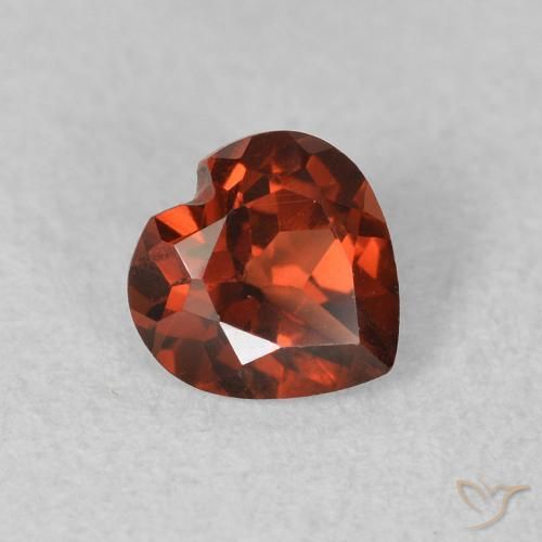 Granada Piropo vermelho médio Natural 0.59ct, Coração, VS