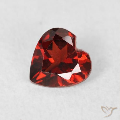 0.53ct Natural Vermelho brilhante Granada Piropo, Coração, VS