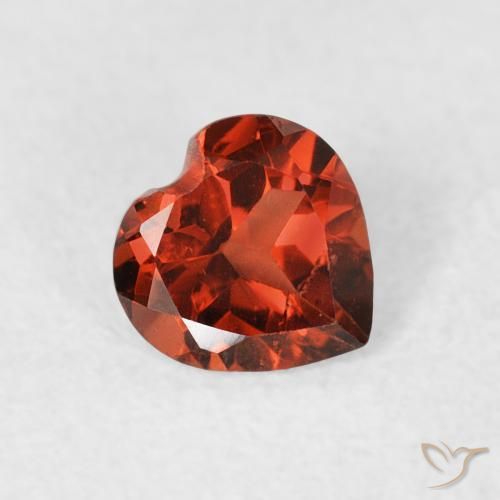 Granada Piropo vermelho médio Natural 0.54ct, Coração, VS