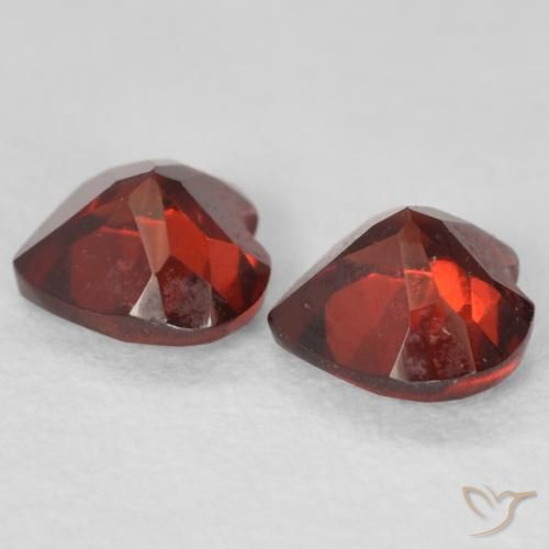 Pedras preciosas de Granada Piropo vermelho médio natural de 1.16 ct, Coração, VS