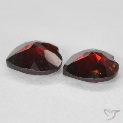 Pedras preciosas de Granada Piropo vermelho médio natural de 0.98 ct, Coração, VS