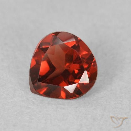 0.54ct Natural groselha vermelha Granada Piropo, Formato de pêra, VVS-VS