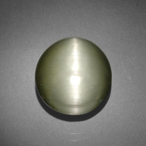 Quartz cat's eye verde natural 7,15ct, corte oval, opaco