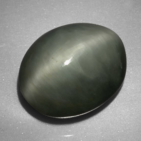 Quartz cat's eye verde natural 7,38ct, corte oval, opaco