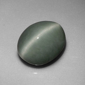 Quartz cat's eye verde natural 6,01ct, corte oval, opaco