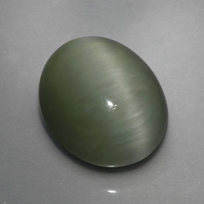 Quartz cat's eye verde natural 3,64ct, corte oval, opaco