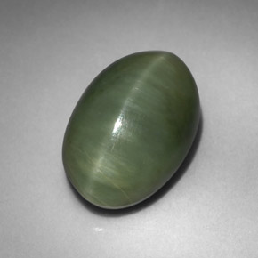 Quartzo olho de gato verde natural 4,98ct, corte oval, opaco