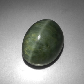 Quartz cat's eye verde natural 7,21ct, corte oval, opaco