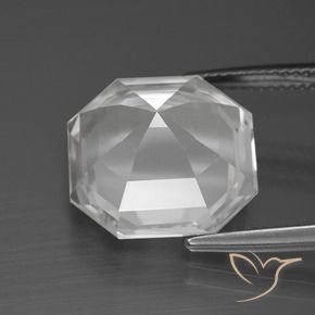 Quartzo Branco claro Natural 12.34ct, Corte Octógono / Esmeralda, VVS
