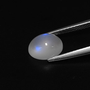Pedra da lua arco-íris branco natural 2,23ct, corte oval, translúcido