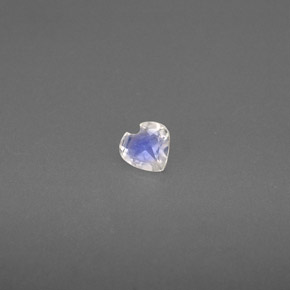 Pedra da lua arco-íris branco natural 0,13ct, formato de coração, transparente