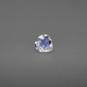 Pedra da lua arco-íris branco natural 0,22ct, formato de coração, transparente