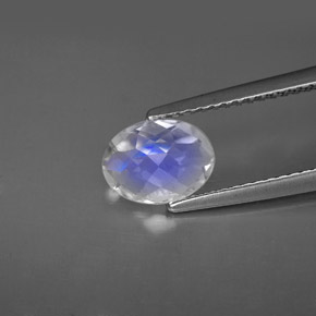 Pedra da lua arco-íris branco natural 1,05ct, corte oval, VS