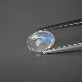 Pedra da lua arco-íris branco natural 0,94ct, corte oval, VS-SI
