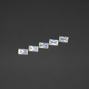 Pedras preciosas de Pedra da Lua Arco-íris Branco azulado natural de  ct, baguete, VS