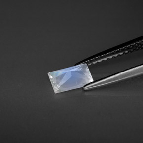Pedra da lua arco-íris branco natural 0,42ct, baguete, VS