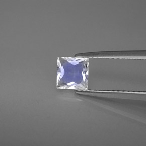 Pedra da lua arco-íris branco natural 0,53ct, quadrado, VS