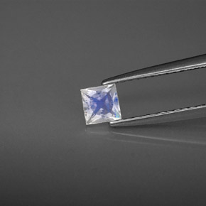 Pedra da lua arco-íris branco natural 0,30ct, quadrado, VS