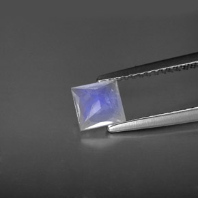 Pedra da lua arco-íris branco natural 0,59ct, quadrado, VS-SI