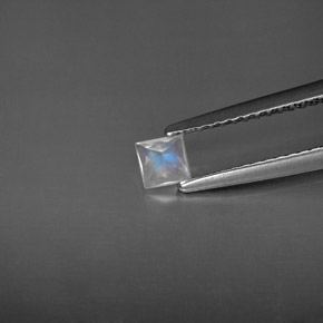 Pedra da lua arco-íris branco natural 0,19ct, quadrado, VS
