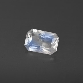 Pedra da lua arco-íris branco natural 0,47ct, corte esmeralda, VS