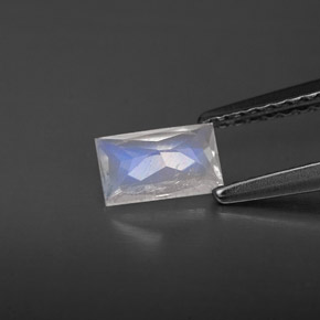 Pedra da Lua Arco-íris Branco azulado Natural 0.46ct, baguete, VS