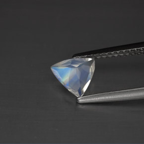 Pedra da lua arco-íris branco natural 0,57ct, trillion, VS