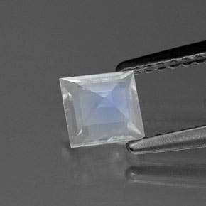 Pedra da lua arco-íris branco natural 0,47ct, quadrado, transparente