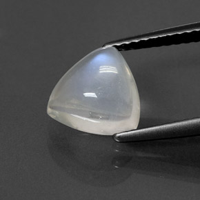 Pedra da lua arco-íris branco natural 1,85ct, trillion, transparente