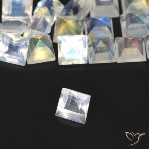 Pedras preciosas de Pedra da Lua Arco-Íris Branco azulado natural de 2.83 ct, Quadrado, Transparente