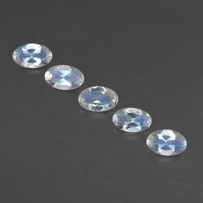 Pedras preciosas de pedra da lua arco-íris branco natural de  ct, corte oval, transparente