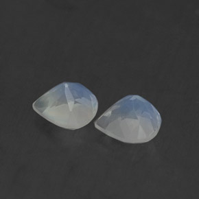 Pedras preciosas de pedra da lua arco-íris branco natural de  ct, formato de pêra, transparente