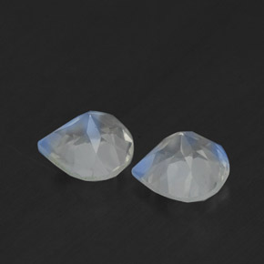 Pedras preciosas de pedra da lua arco-íris branco natural de  ct, formato de pêra, transparente