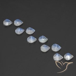 Pedras preciosas de Pedra da Lua Arco-Íris Branco azulado natural de 3.81 ct, Formato de pêra, Transparente