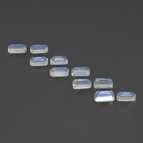 Pedras preciosas de pedra da lua arco-íris branco natural de  ct, corte esmeralda, transparente
