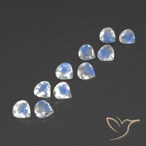 Pedras preciosas de Pedra da Lua Arco-Íris Branco azulado natural de 3.13 ct, Formato de pêra, Transparente