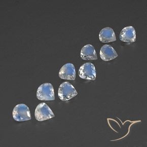 Pedras preciosas de Pedra da Lua Arco-Íris Branco azulado natural de 2.68 ct, Formato de pêra, Transparente