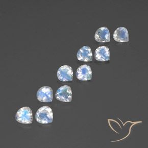 Pedras preciosas de Pedra da Lua Arco-Íris Branco azulado natural de 3.78 ct, Formato de pêra, Transparente